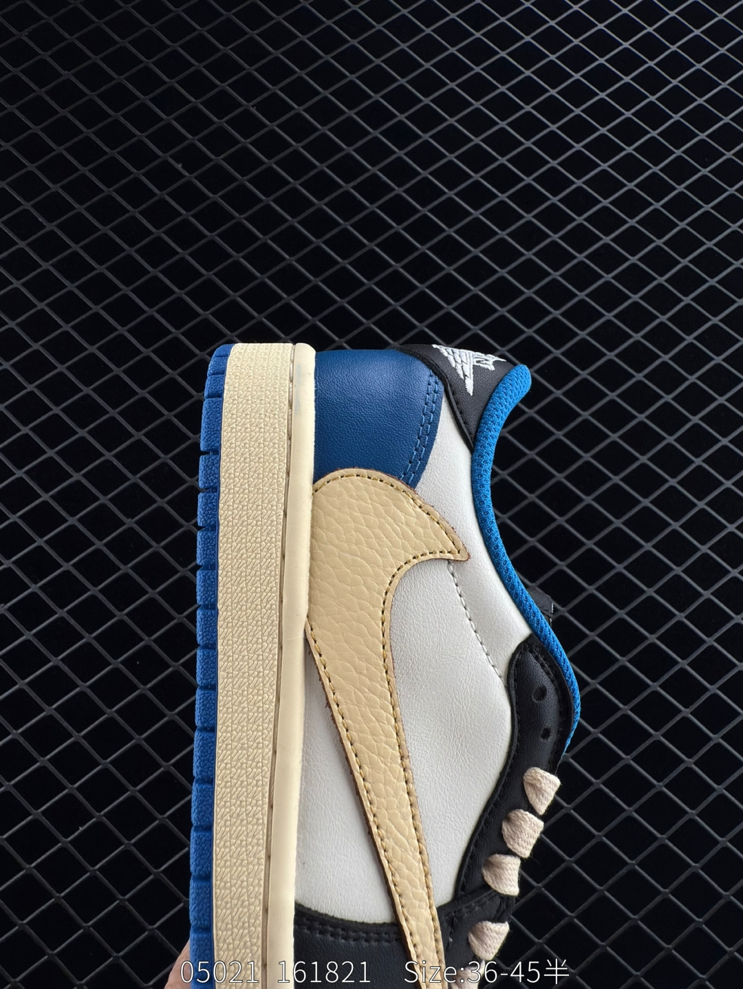 Nike Air Jordan 1 x Travis Scott AJ1